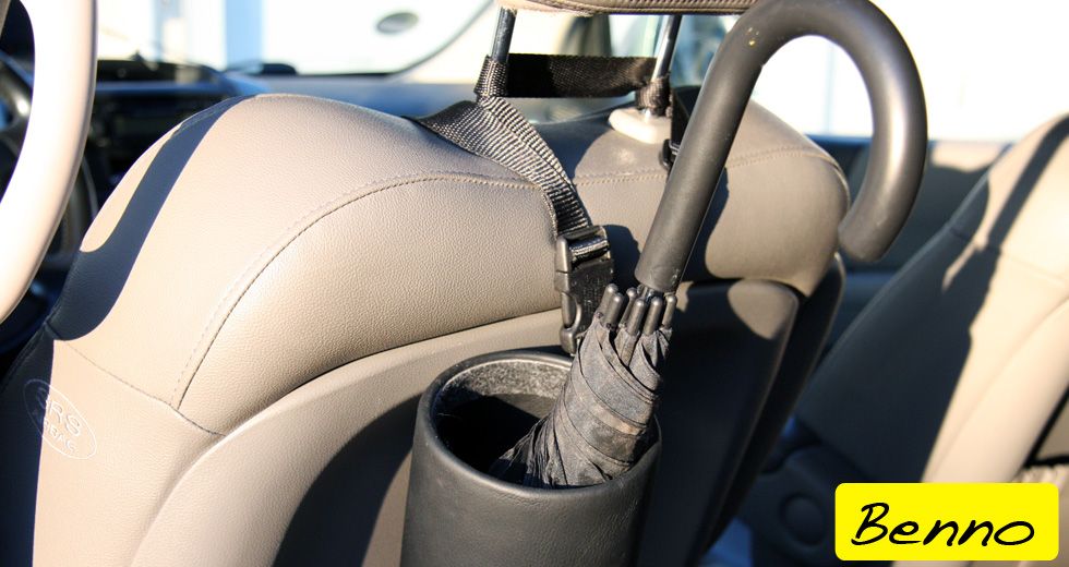 BENNO der Autobutler – Stöcke sicher im Auto verstaut